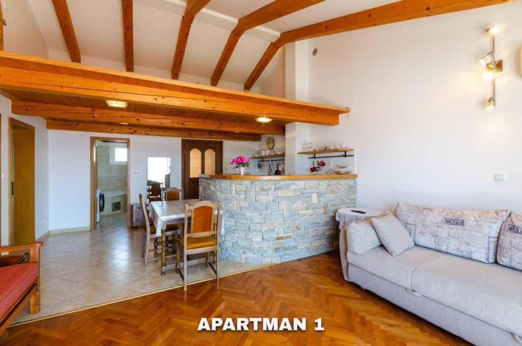 Apartments With Wifi Crikvenica - 17497 ภายนอก รูปภาพ